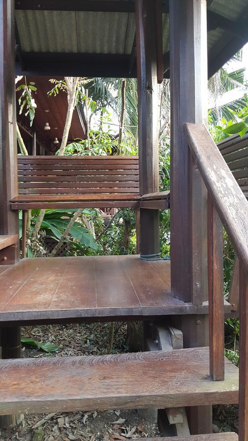 אמפווה Ruean Mai Chai Khlong מראה חיצוני תמונה